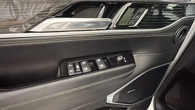 2022 Silver Zynith Jeep Wagoneer Series II RWD SUV