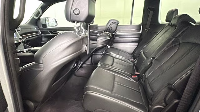 2022 Silver Zynith Jeep Wagoneer Series II RWD SUV
