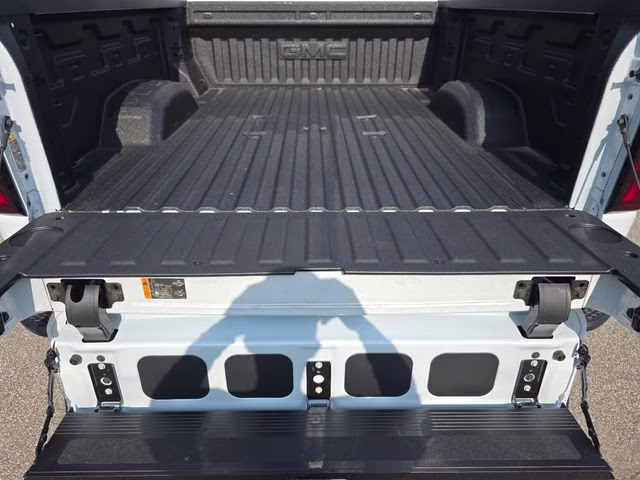 2026 Glacier White Tricoat GMC Sierra 2500HD Denali 4X4 Truck
