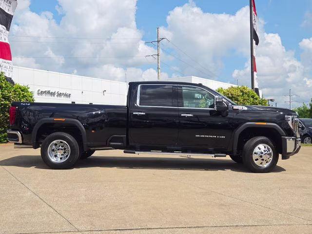 2026 Onyx Black GMC Sierra 3500HD SLT 4X4 Truck