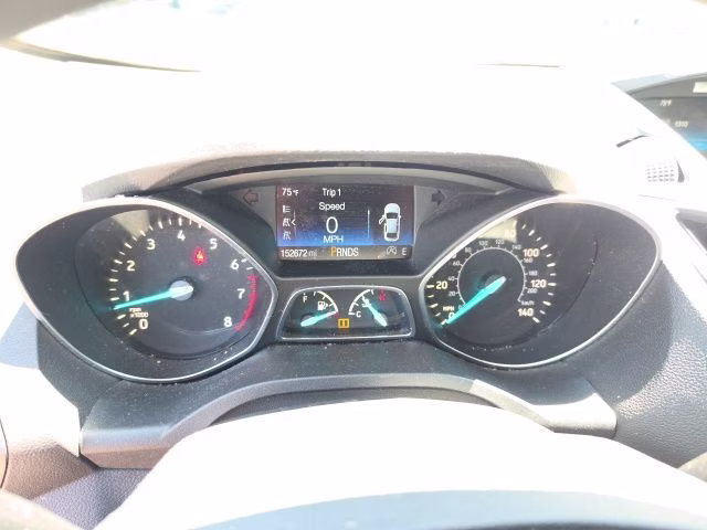 2017 Oxford White Ford Escape SE FWD SUV