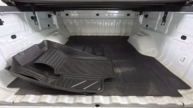 2015 Summit White GMC Canyon SLE1 4X4 Truck