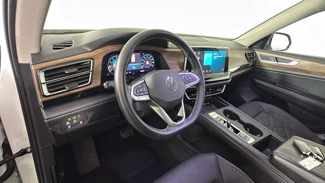 2024 Pure White Volkswagen Atlas 2.0T SE AWD SUV