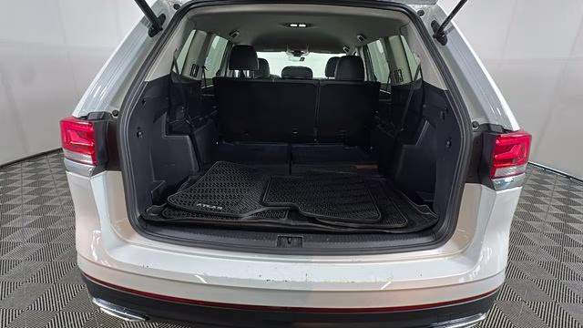 2024 Pure White Volkswagen Atlas 2.0T SE AWD SUV