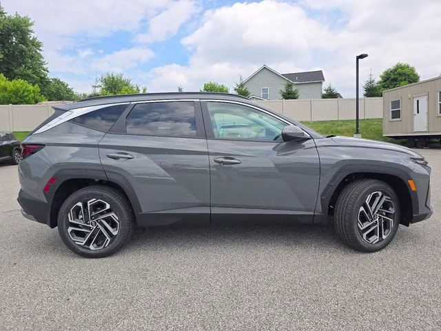 2026 Hampton Gray Hyundai Tucson SEL Plus AWD SUV