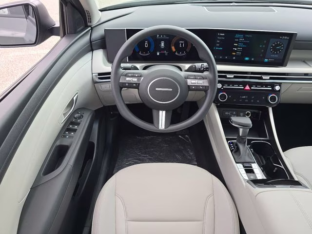 2026 Hampton Gray Hyundai Tucson SEL Plus AWD SUV