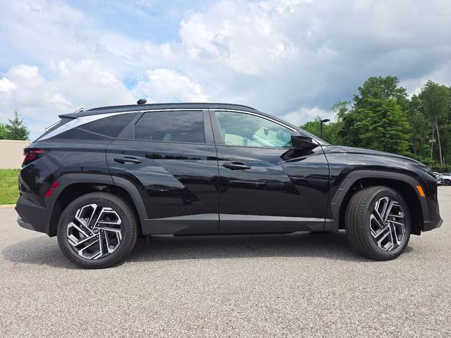 2026 Phantom Black Hyundai Tucson SEL Plus AWD SUV