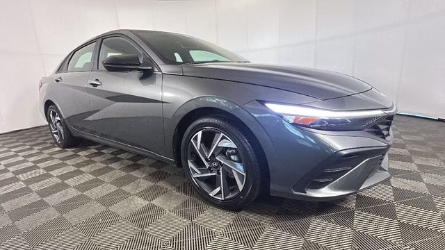 2025 Amazon Gray Hyundai Elantra Hybrid SEL Sport FWD Sedan