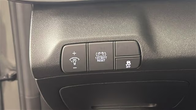 2025 Amazon Gray Hyundai Elantra Hybrid SEL Sport FWD Sedan