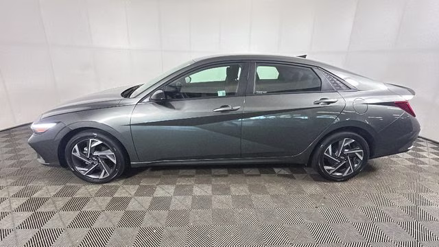 2025 Amazon Gray Hyundai Elantra Hybrid SEL Sport FWD Sedan