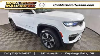 2023 Bright White Clearcoat Jeep Grand Cherokee 4xe 4X4 SUV