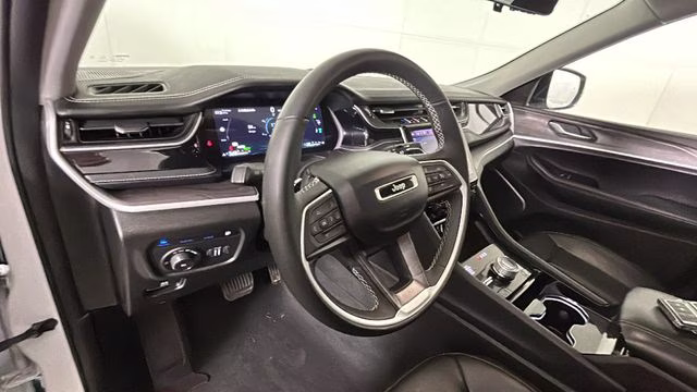 2023 Bright White Clearcoat Jeep Grand Cherokee 4xe 4X4 SUV