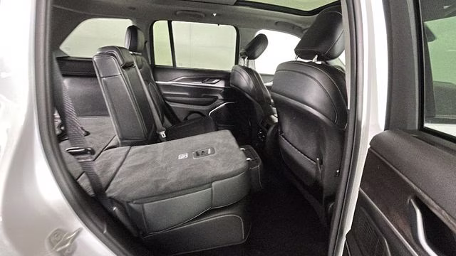 2023 Bright White Clearcoat Jeep Grand Cherokee 4xe 4X4 SUV
