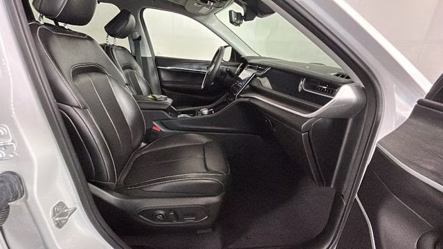 2023 Bright White Clearcoat Jeep Grand Cherokee 4xe 4X4 SUV