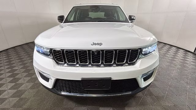 2023 Bright White Clearcoat Jeep Grand Cherokee 4xe 4X4 SUV