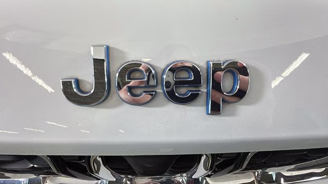 2023 Bright White Clearcoat Jeep Grand Cherokee 4xe 4X4 SUV