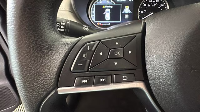 2022 Gun Metallic Nissan Versa 1.6 SV FWD Sedan