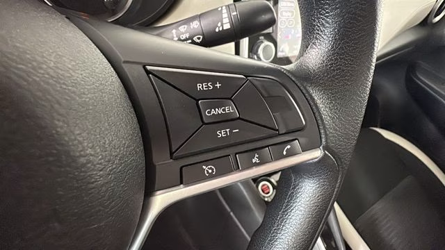 2022 Gun Metallic Nissan Versa 1.6 SV FWD Sedan