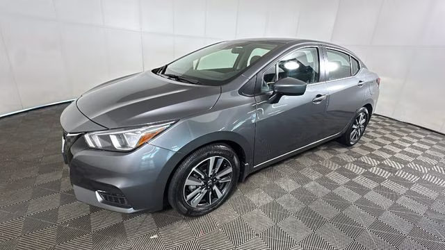 2022 Gun Metallic Nissan Versa 1.6 SV FWD Sedan