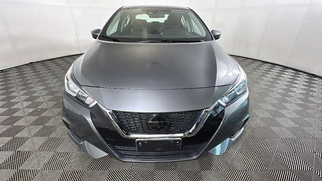 2022 Gun Metallic Nissan Versa 1.6 SV FWD Sedan