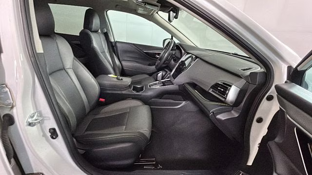 2024 Crystal White Pearl Subaru Outback Onyx Edition AWD SUV