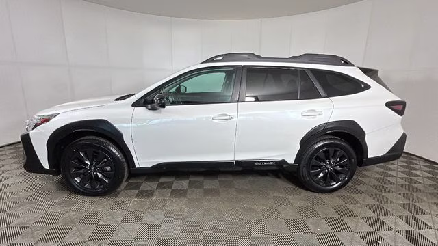 2024 Crystal White Pearl Subaru Outback Onyx Edition AWD SUV