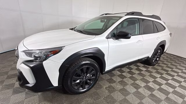 2024 Crystal White Pearl Subaru Outback Onyx Edition AWD SUV
