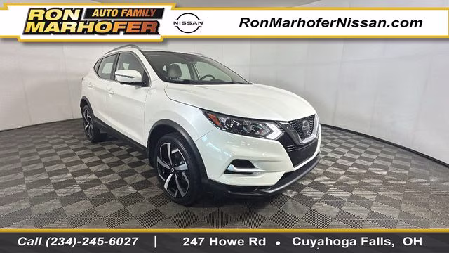 2022 Pearl White Tricoat Nissan Rogue Sport SL AWD SUV