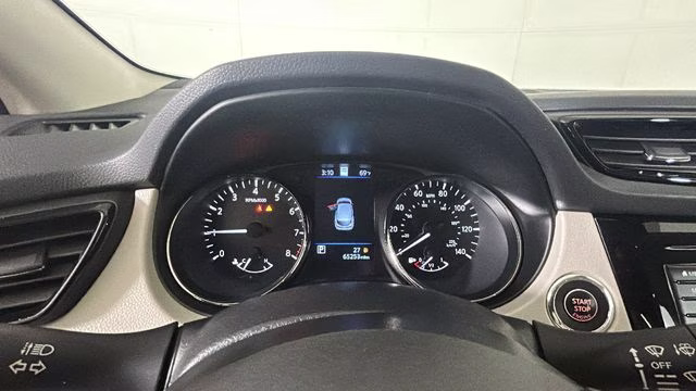 2022 Pearl White Tricoat Nissan Rogue Sport SL AWD SUV