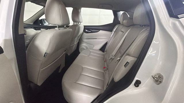 2022 Pearl White Tricoat Nissan Rogue Sport SL AWD SUV