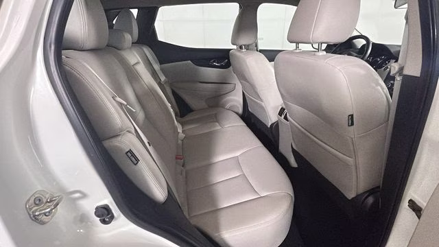 2022 Pearl White Tricoat Nissan Rogue Sport SL AWD SUV