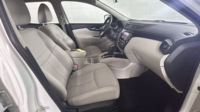 2022 Pearl White Tricoat Nissan Rogue Sport SL AWD SUV