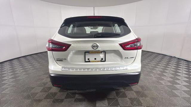 2022 Pearl White Tricoat Nissan Rogue Sport SL AWD SUV