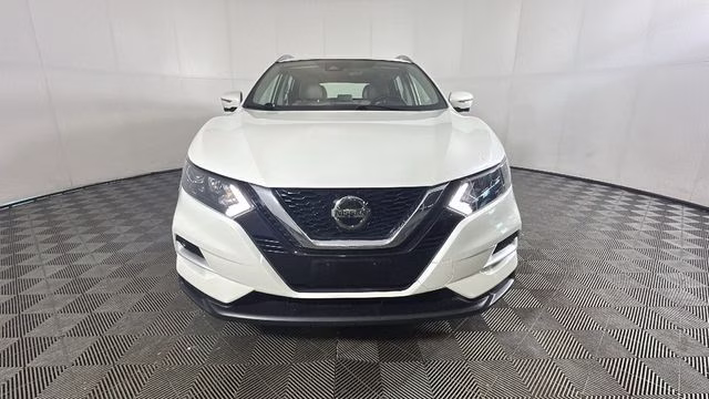 2022 Pearl White Tricoat Nissan Rogue Sport SL AWD SUV