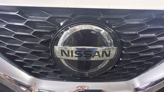 2022 Pearl White Tricoat Nissan Rogue Sport SL AWD SUV