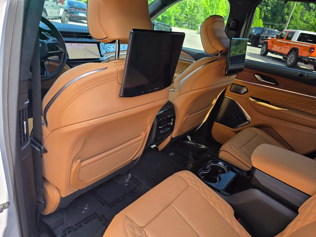 2026 Bright White Clearcoat Jeep Grand Cherokee L Summit 4X4 SUV