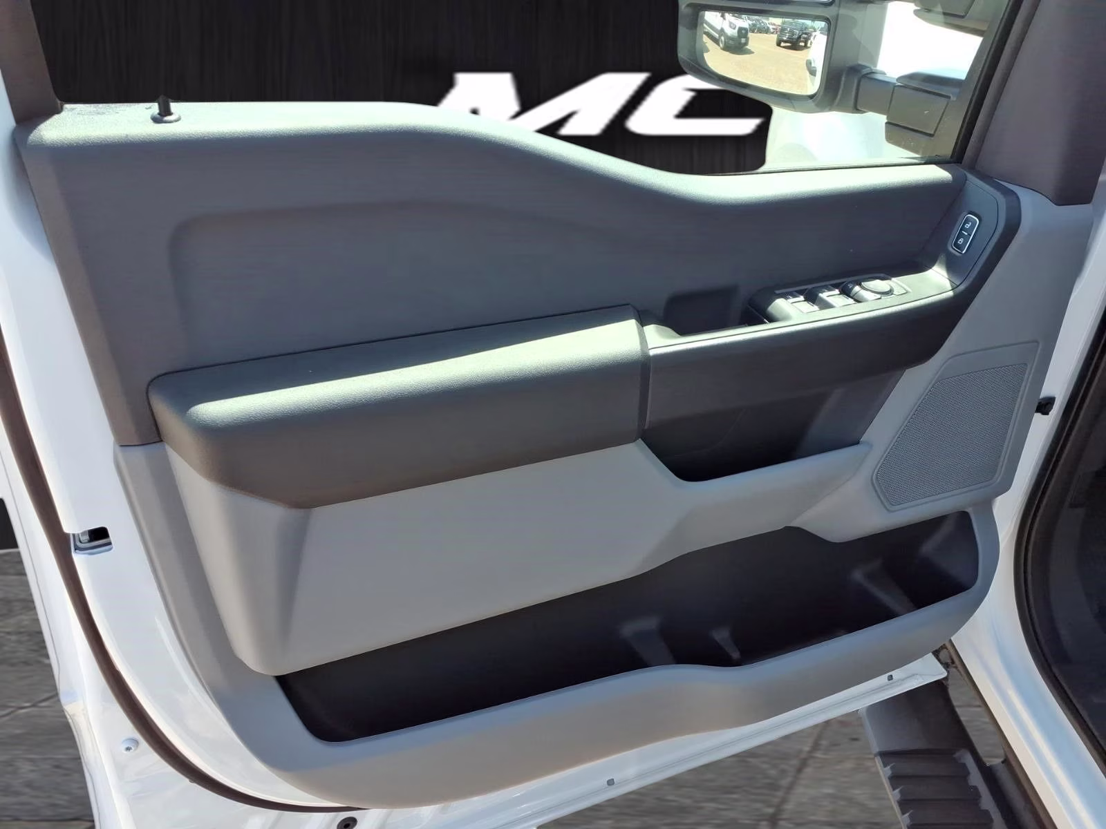 2026 Oxford White Ford Super Duty F-250 SRW XL 4X4 Truck