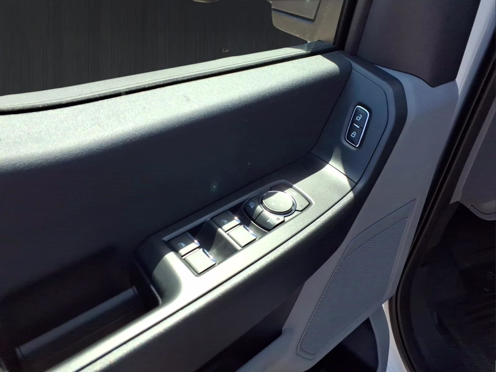 2026 Oxford White Ford Super Duty F-250 SRW XL 4X4 Truck
