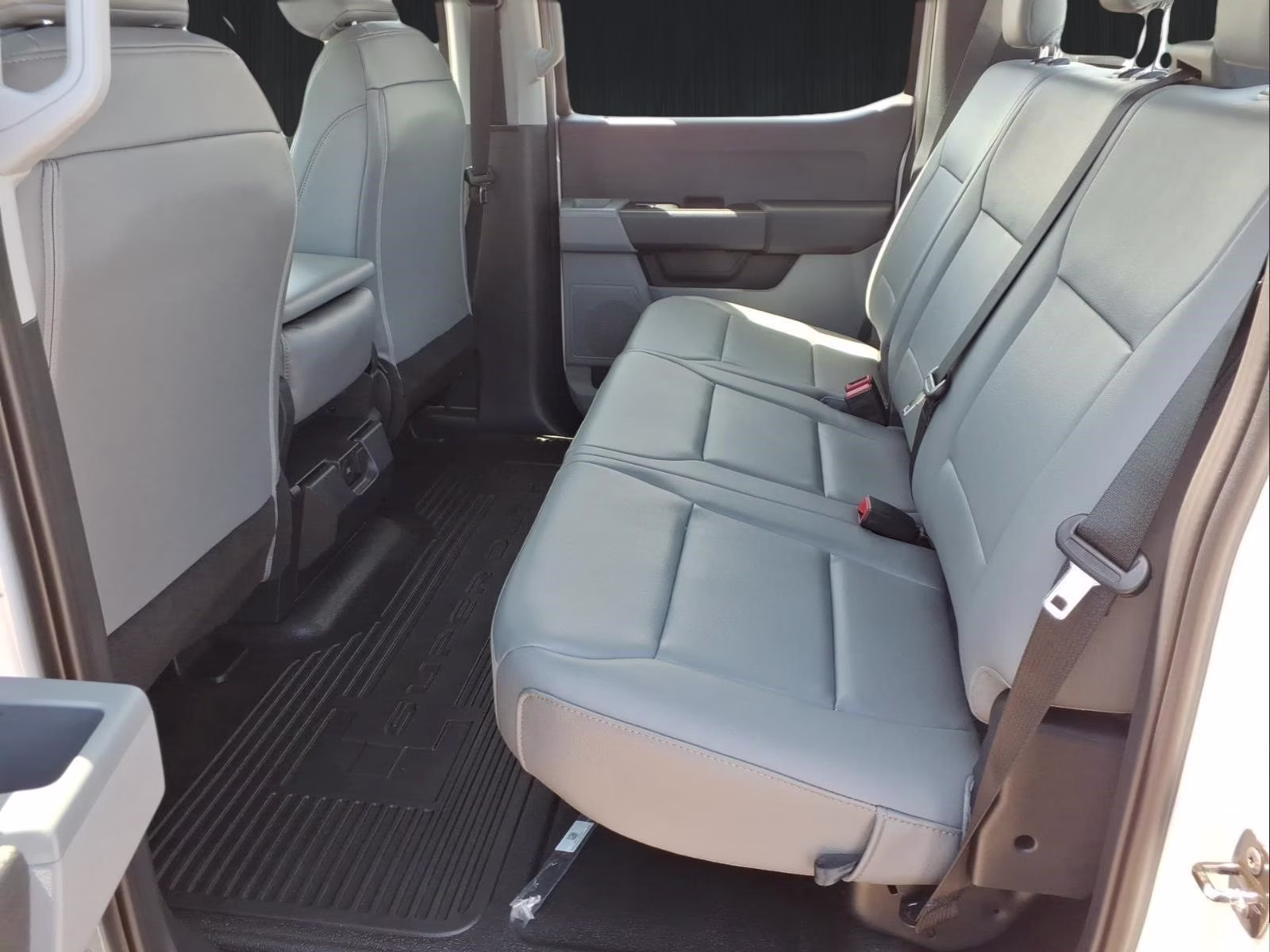 2026 Oxford White Ford Super Duty F-250 SRW XL 4X4 Truck