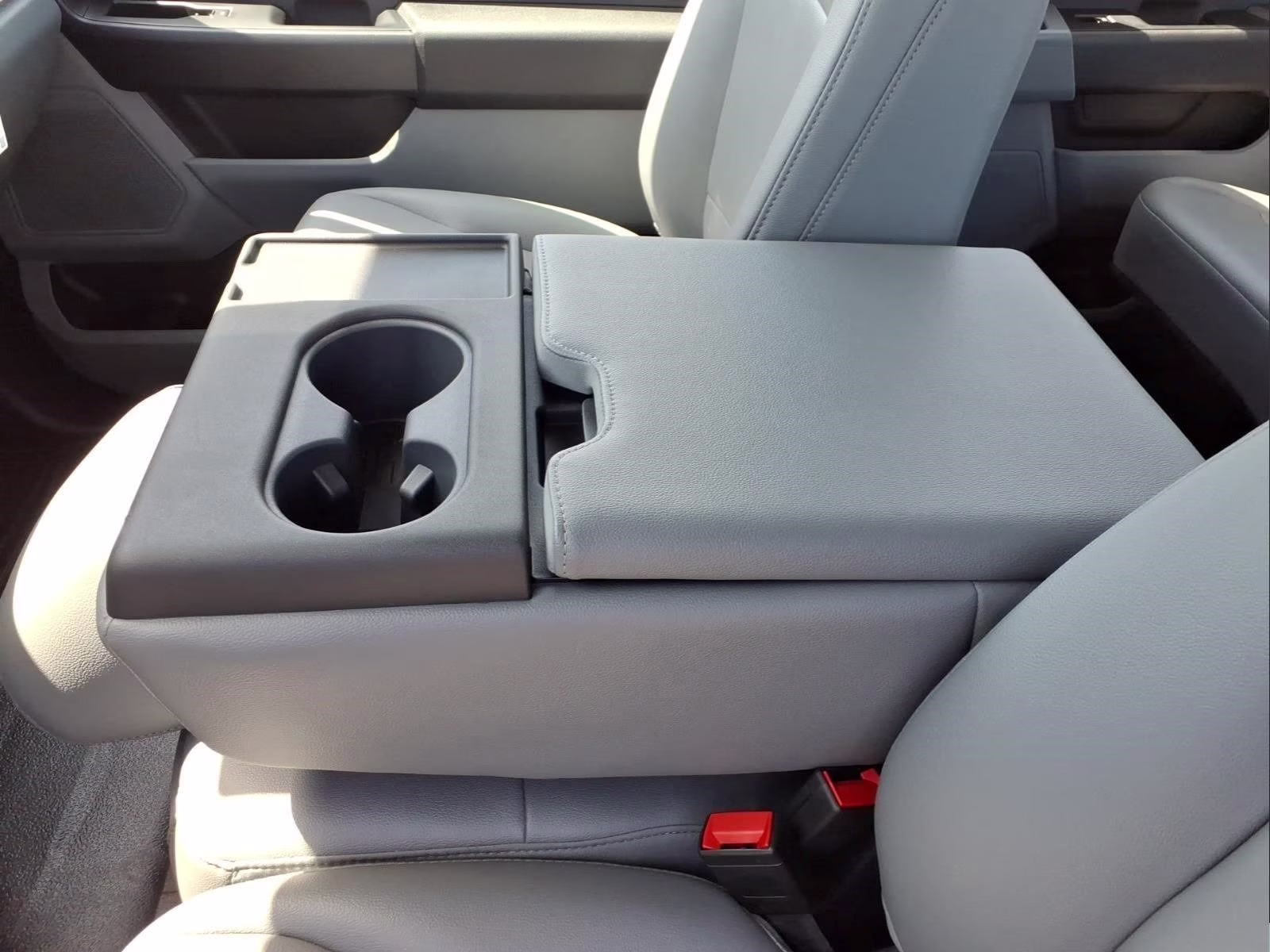2026 Oxford White Ford Super Duty F-250 SRW XL 4X4 Truck
