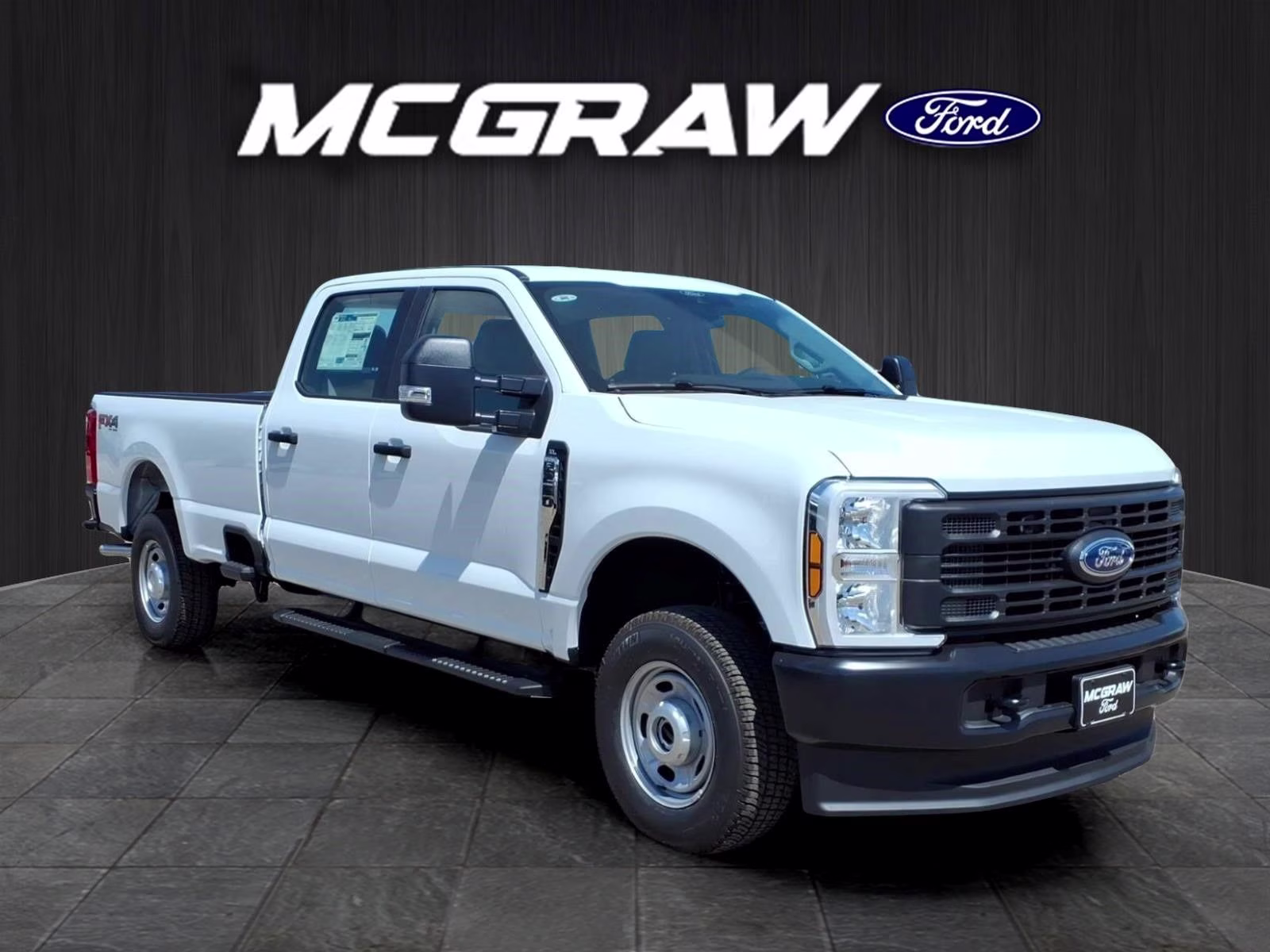 2026 Oxford White Ford Super Duty F-250 SRW XL 4X4 Truck