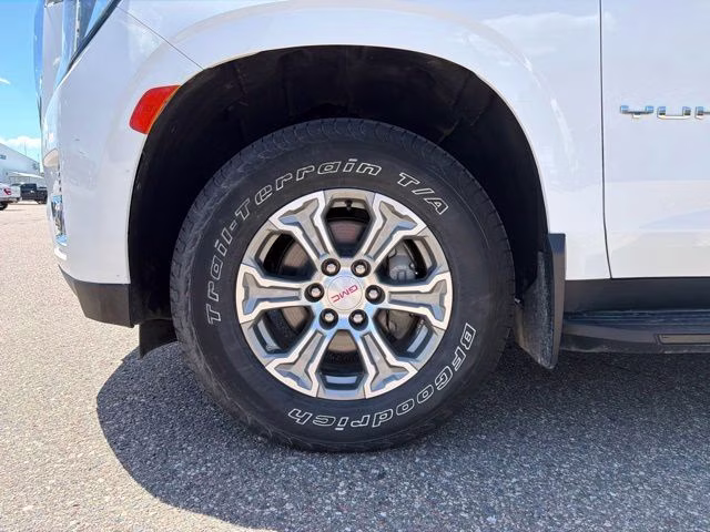 2022 Summit White GMC Yukon SLE 4X4 SUV