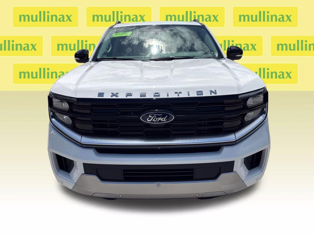 2026 Star White Metallic Tri-Coat Ford Expedition Max Platinum 4X4 SUV