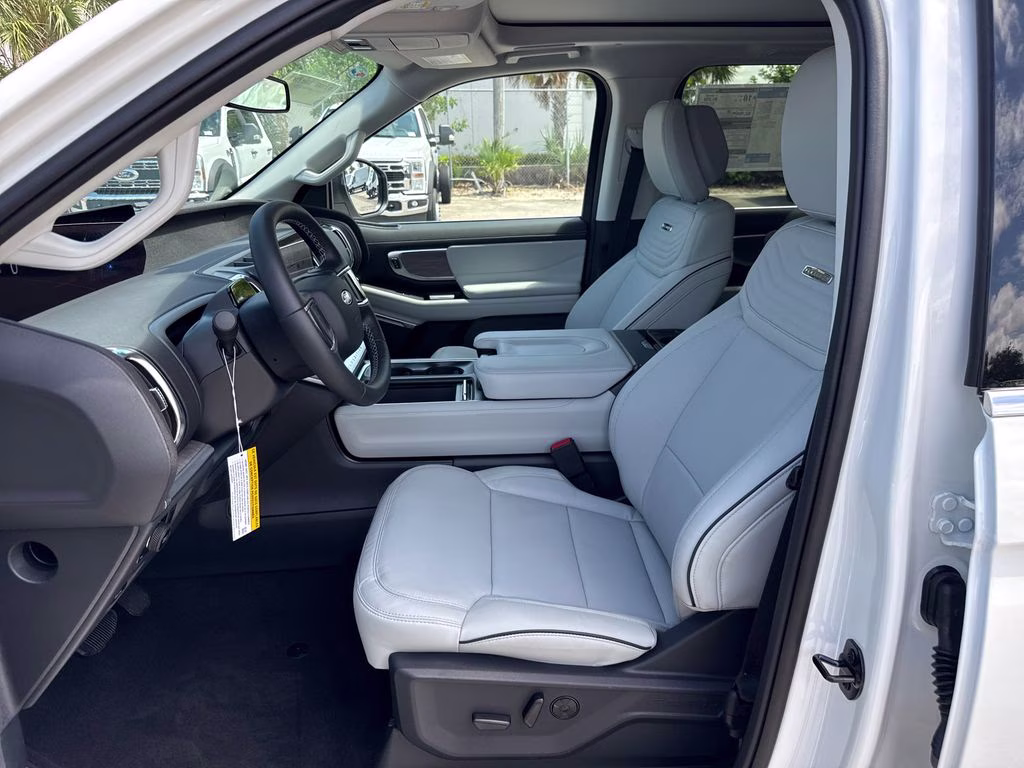 2026 Star White Metallic Tri-Coat Ford Expedition Max Platinum 4X4 SUV