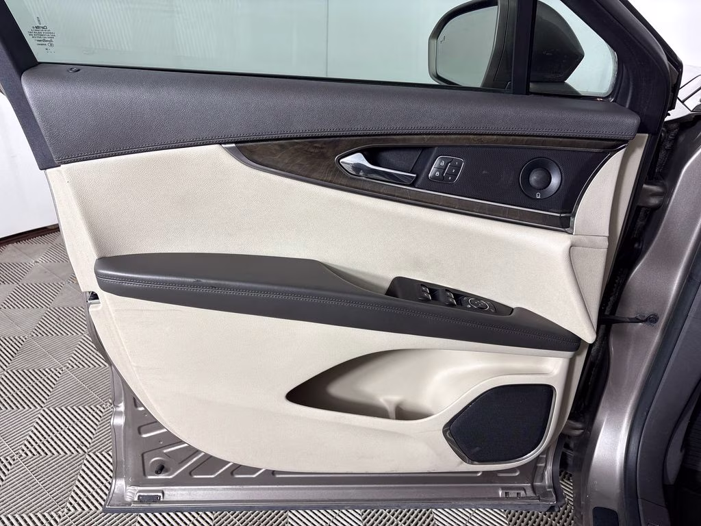 2019 Mocha Lincoln Nautilus Reserve FWD SUV