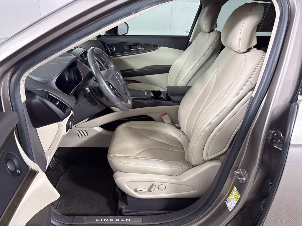 2019 Mocha Lincoln Nautilus Reserve FWD SUV