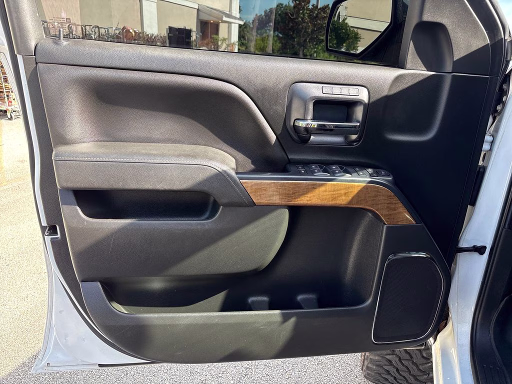 2018 Summit White Chevrolet Silverado 1500 LTZ 4X4 Truck