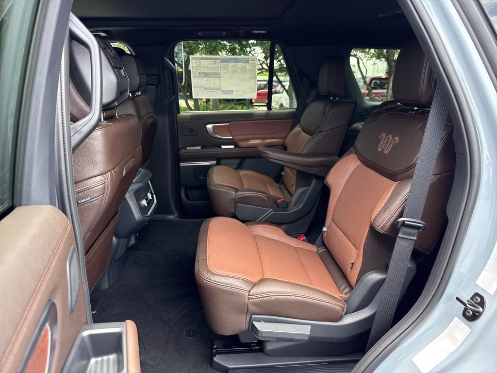 2026 Glacier Gray Metallic Tri-Coat Ford Expedition King Ranch 4X4 SUV