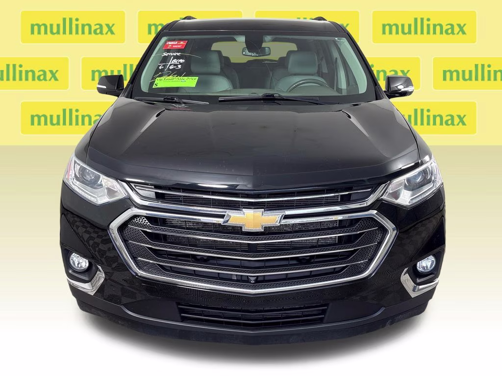 2020 Mosaic Black Metallic Chevrolet Traverse 3LT FWD SUV