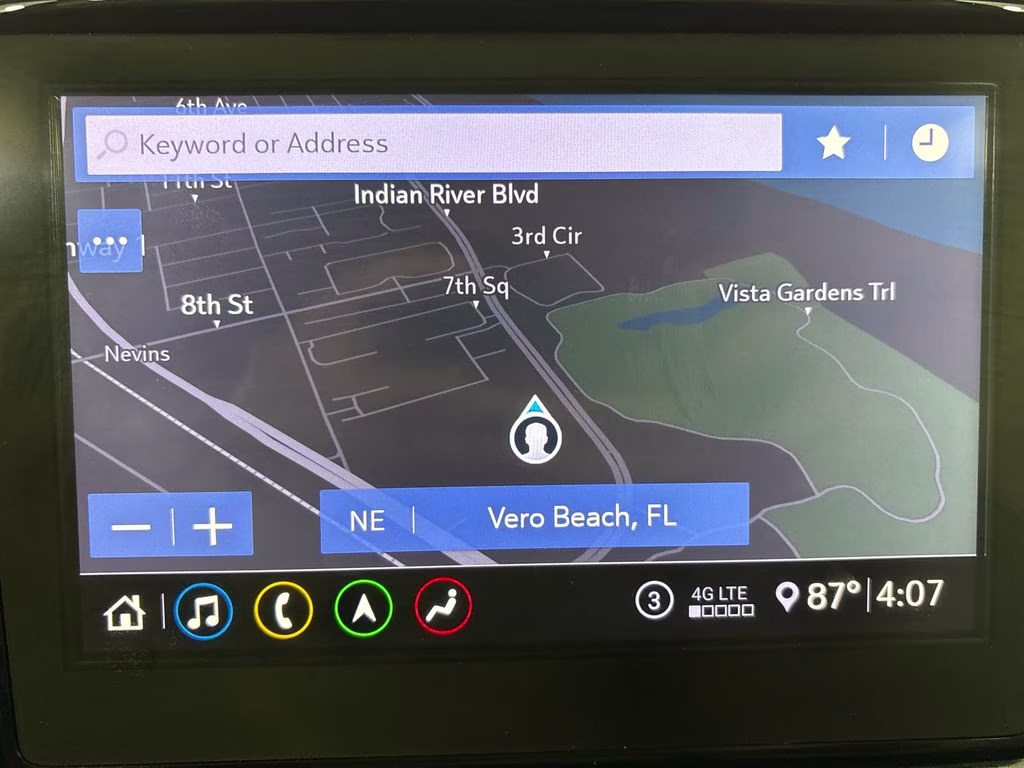 2020 Mosaic Black Metallic Chevrolet Traverse 3LT FWD SUV